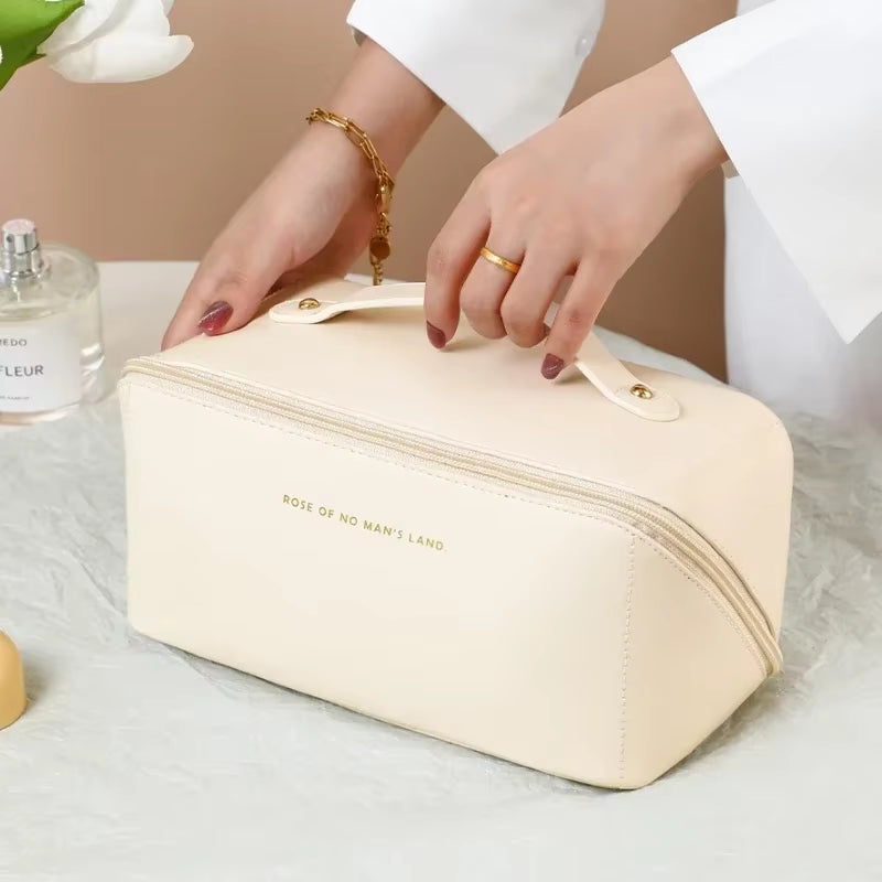 Large Capacity Cosmetic Bag Cosmetic Storage Bag PU Leather Portable Travel Toiletry Bag Women Cosmetic Bag Toiletries Organizer